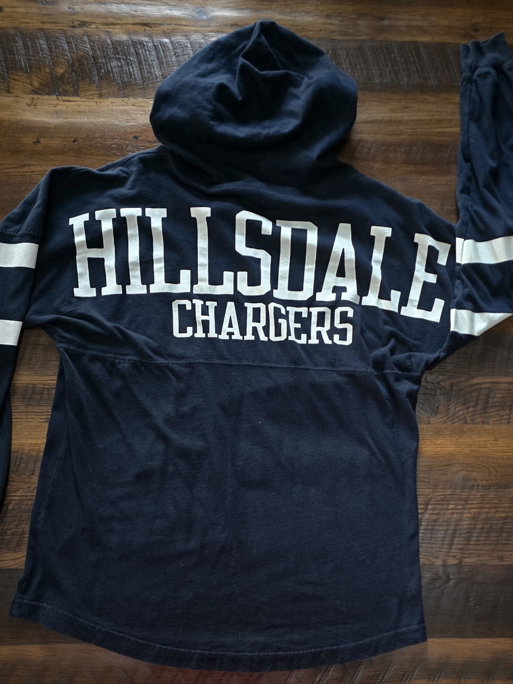 Hillsdale College Chargers Hoodie Longsleeve Shirt Unisex Size Small 100% Cotton